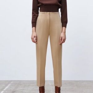 NWT Zara tan beige colored ankle length tapered leg pleated front pants size 6